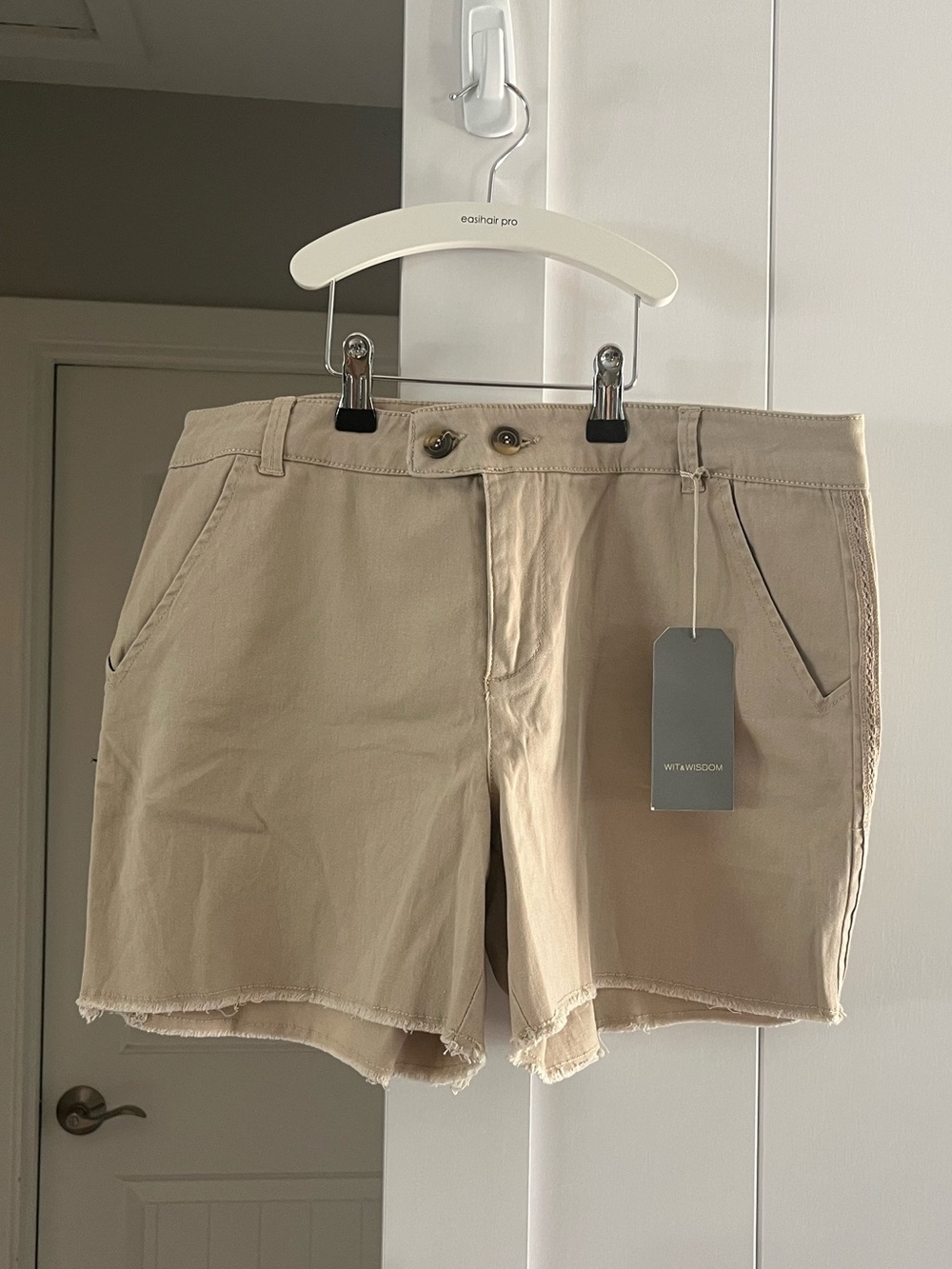 Wit & Wisdom Shorts